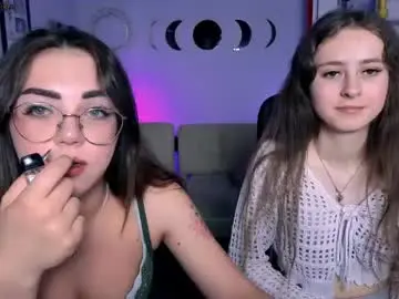 Kiki_swan  live sex cam