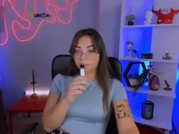 Kiki_swan  live sex cam