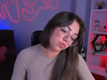 Kiki_swan  live sex cam