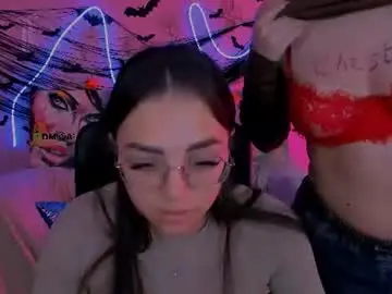 Kiki_swan  live sex cam