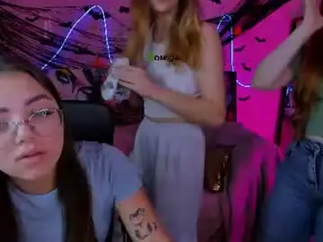 Kiki_swan  live sex cam
