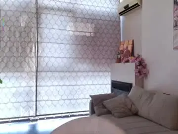 Lyriavespera  live sex cam