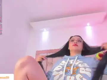 Lysa_thomas9  live sex cam