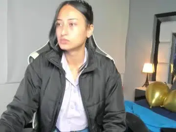 Violetskinny  live sex cam