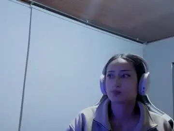 Violetskinny  live sex cam