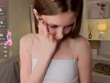 Yelenaolaya  live sex cam