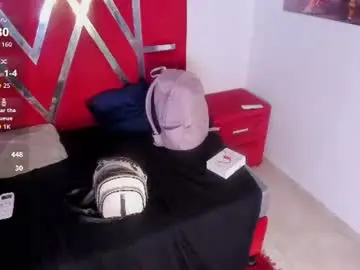 Ambarglowasm  live sex cam