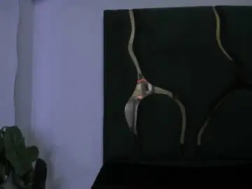 Ambarglowasm  live sex cam