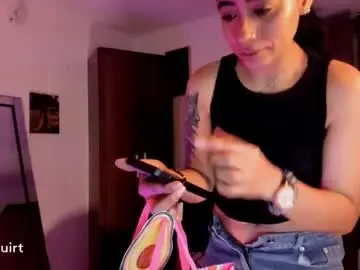 Ave_fenix69  live sex cam