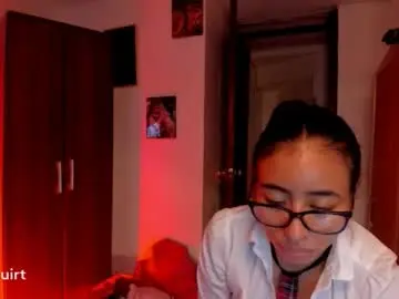 Ave_fenix69  live sex cam
