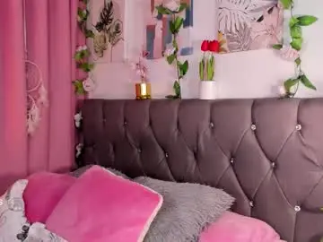 Ebony_curly2  live sex cam