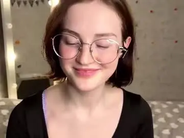 Eleniswackhammer  live sex cam