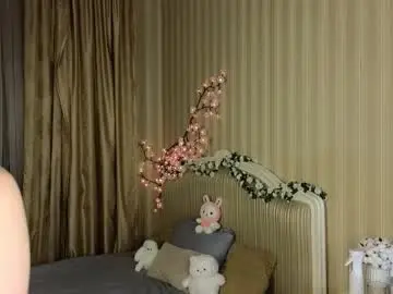 Foxxx_tail  live sex cam