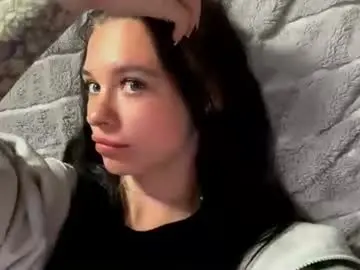 Irishlacrone  live sex cam