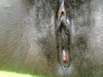 Peekybarbie  live sex cam