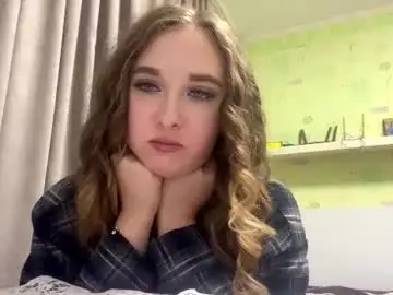 Vladavossilina  live sex cam