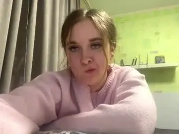 Vladavossilina  live sex cam