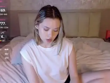 Brenda_m00n  live sex cam