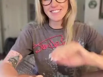 Briannao69  live sex cam