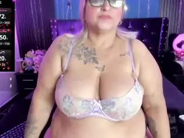 Ivonnee17_  live sex cam