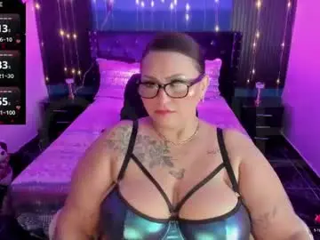 Ivonnee17_  live sex cam