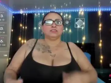 Ivonnee17_  live sex cam