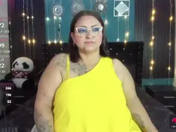 Ivonnee17_  live sex cam