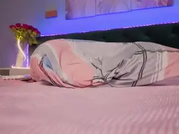 Kelly__hardy  live sex cam