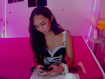 Latina_kia  live sex cam