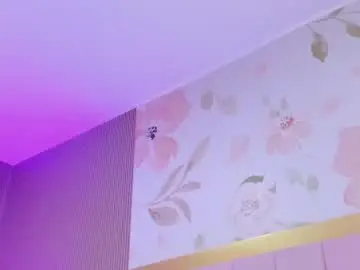 Nickyy_small  live sex cam