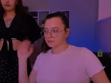Nymiraaa  live sex cam