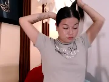 Skinnymedium526  live sex cam