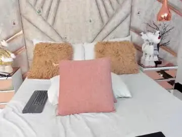 Skylerbloom  live sex cam