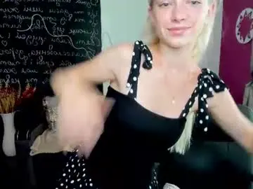Sonnysofia  live sex cam