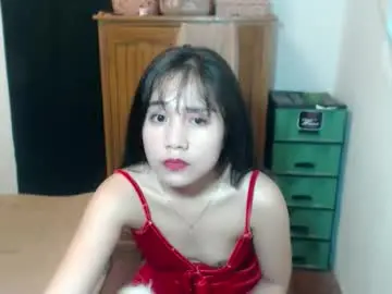 Urasian_blossom  live sex cam