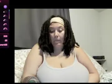 Yayasayoh  live sex cam