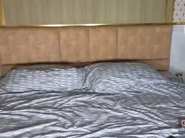 _aura_18  live sex cam