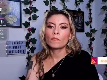 Brianna_smoke  live sex cam