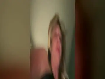 Dollybankz304  live sex cam