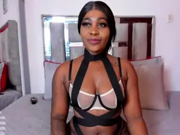 Emillyroaa  live sex cam