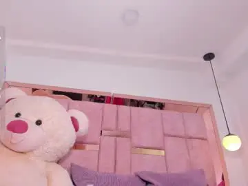 Emily_daarell  live sex cam