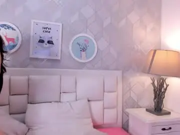 Kitty_iris_  live sex cam