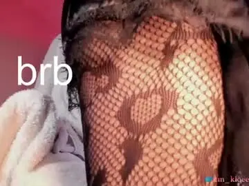 Lm_kloeeh  live sex cam
