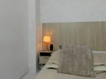 Mature_yaira  live sex cam