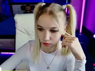 Naomihita  live sex cam