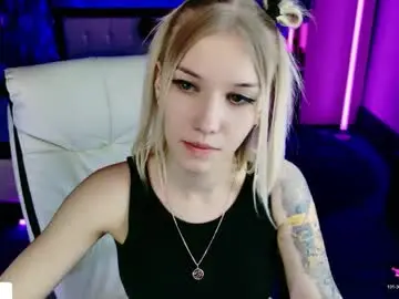 Naomihita  live sex cam