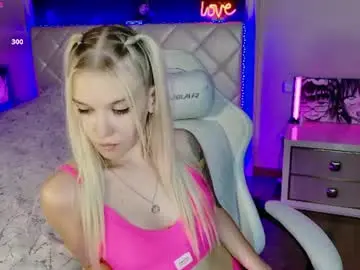 Naomihita  live sex cam