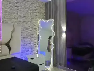 Sharonblue_tay  live sex cam