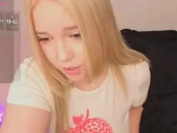 Amazongirls  live sex cam