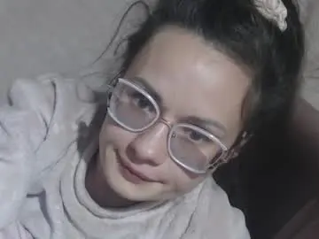 Candylady136  live sex cam